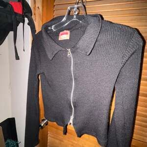 Black Full-Zip Collared Knit Cardigan Sweater